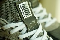 Deze saaie sneaker uit 1982 is nu overal op straat